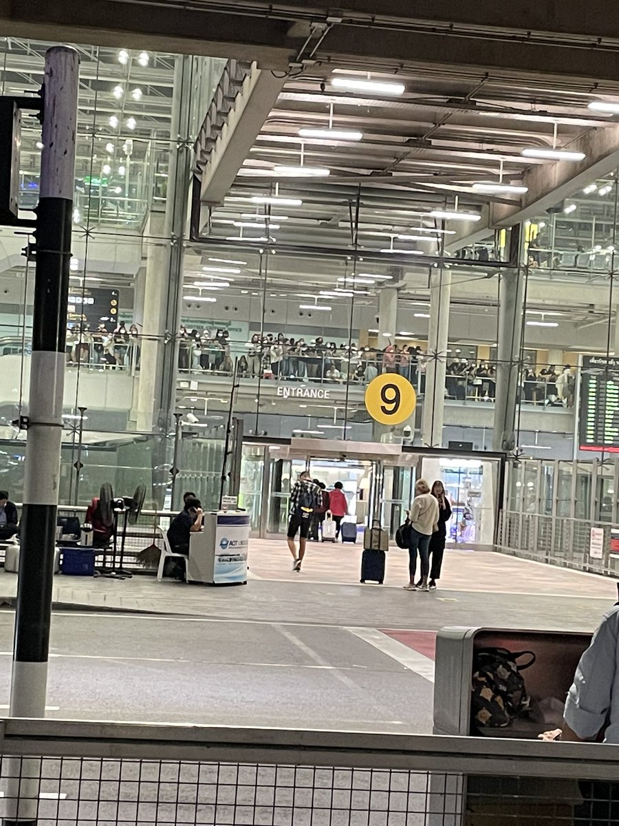 minny1a's tweet photo. น้องแบมถึงสุวรรณภูมิแล้ว ตื่นเต้นระดับ3000%ค่ะ😭

BAMBAM SWEET HOME 
#WelcomeBamBamToThailand
#BamBam @BamBam1A https://t.co/MTN1idpHIA