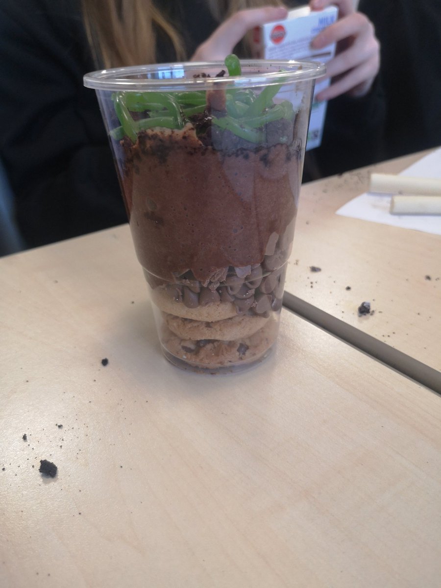 Higher pupils had fun revising today by making edible soil profiles #perserverance #39daystogo <a href="/StColSocialSub/">SCHS Social Subjects</a> <a href="/stcolumba/">Joseph Dobos</a>