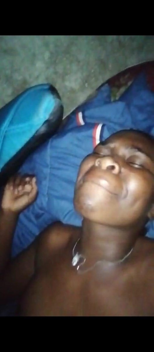 MusengeEm's tweet image. follow me and DM I send u the video