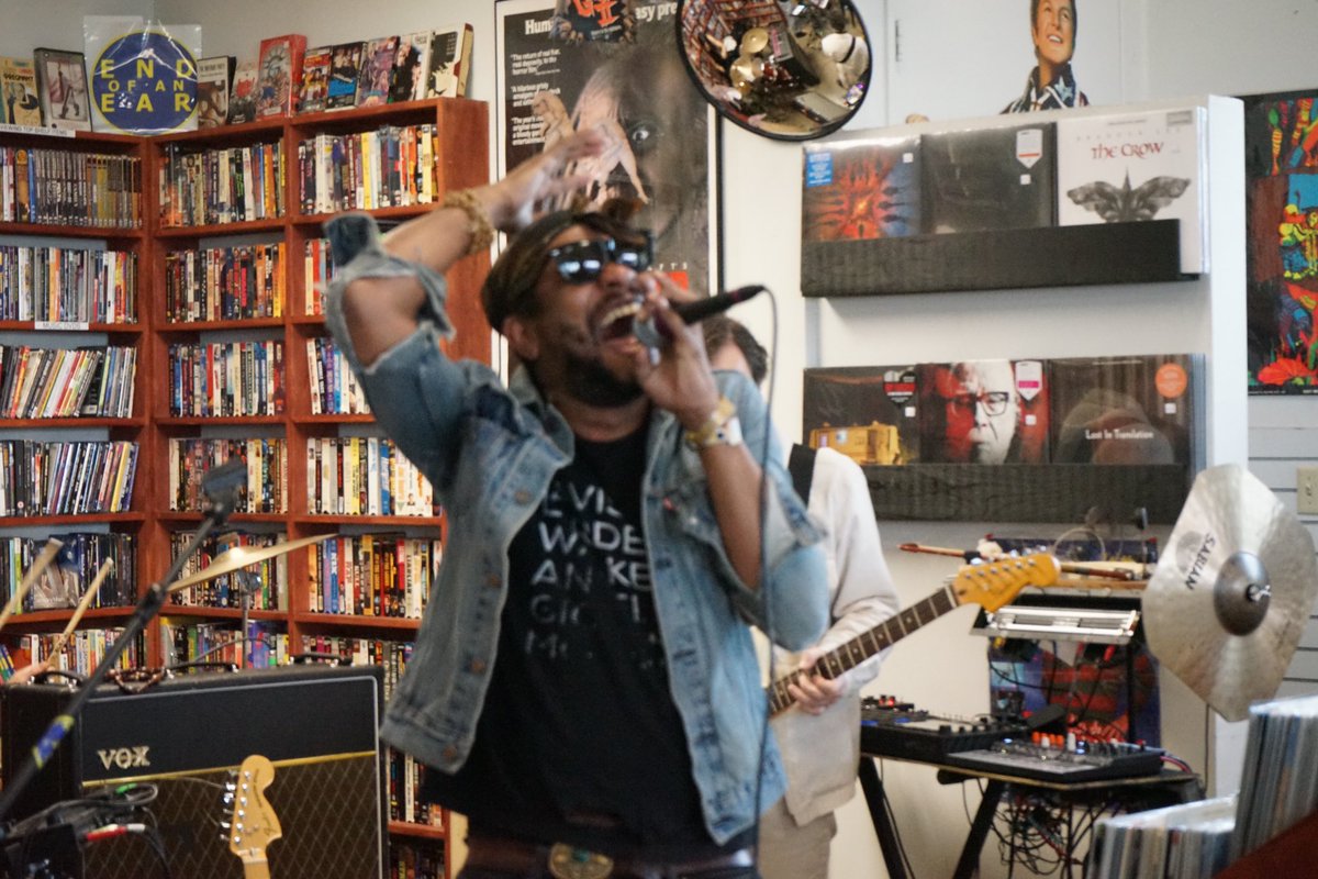 matadorrecords's tweet image. Algiers, @endofanear 3/17/23 @AlgiersMusic #shook @sxsw