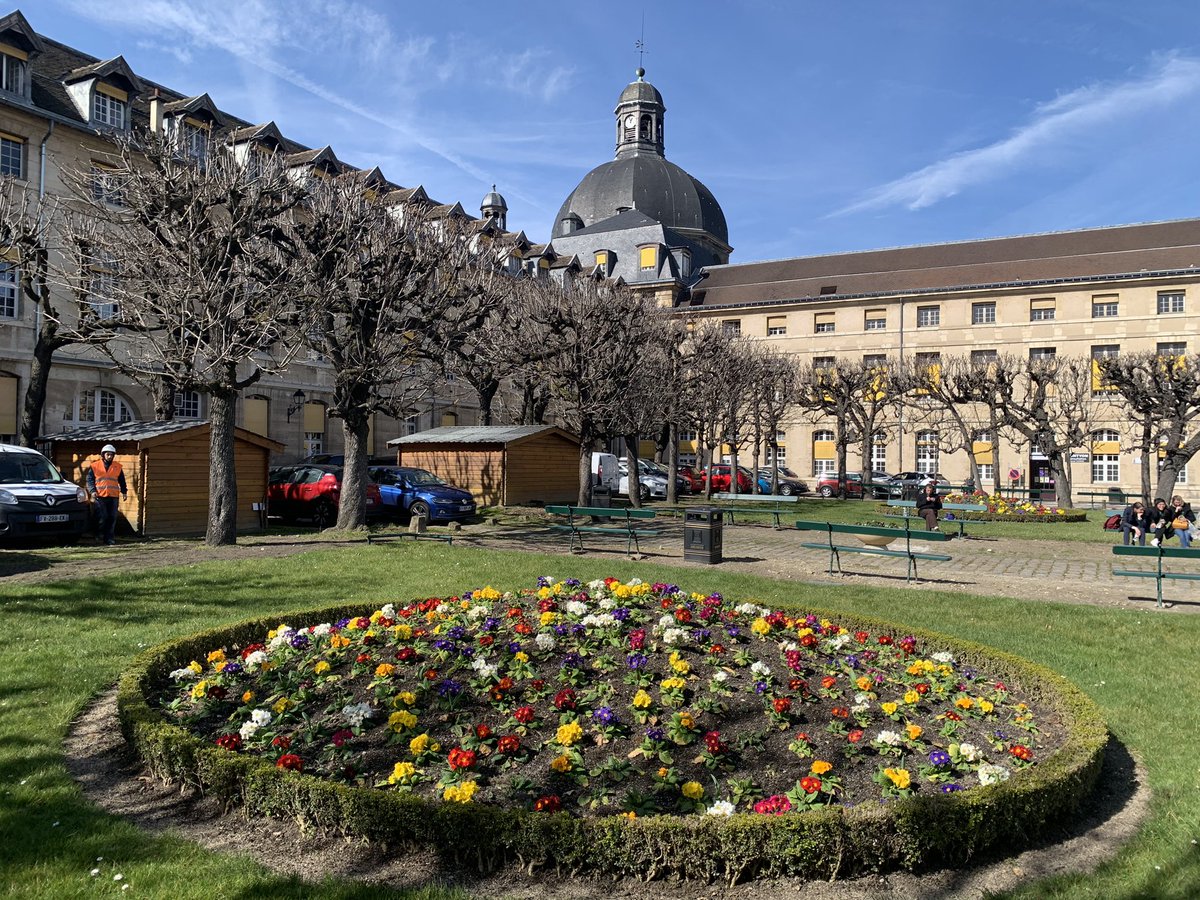 Bryant Shannon, MD (@bryantcshannon) on Twitter photo Great week with world experts in ECMO from L'Hôpital Universitaire Pitié Salpêtrière! Appreciated hearing the best practices from a center that performs nearly 600 cannulation annually and meeting physicians from around the world. #EuroElso #ECMO <a href="/HopPitieSalpe/">Hôpital Pitié-Salpêtrière AP-HP</a> Great week with world experts in ECMO from L'Hôpital Universitaire Pitié Salpêtrière! Appreciated hearing the best practices from a center that performs nearly 600 cannulation annually and meeting physicians from around the world. #EuroElso #ECMO <a href="/HopPitieSalpe/">Hôpital Pitié-Salpêtrière AP-HP</a>