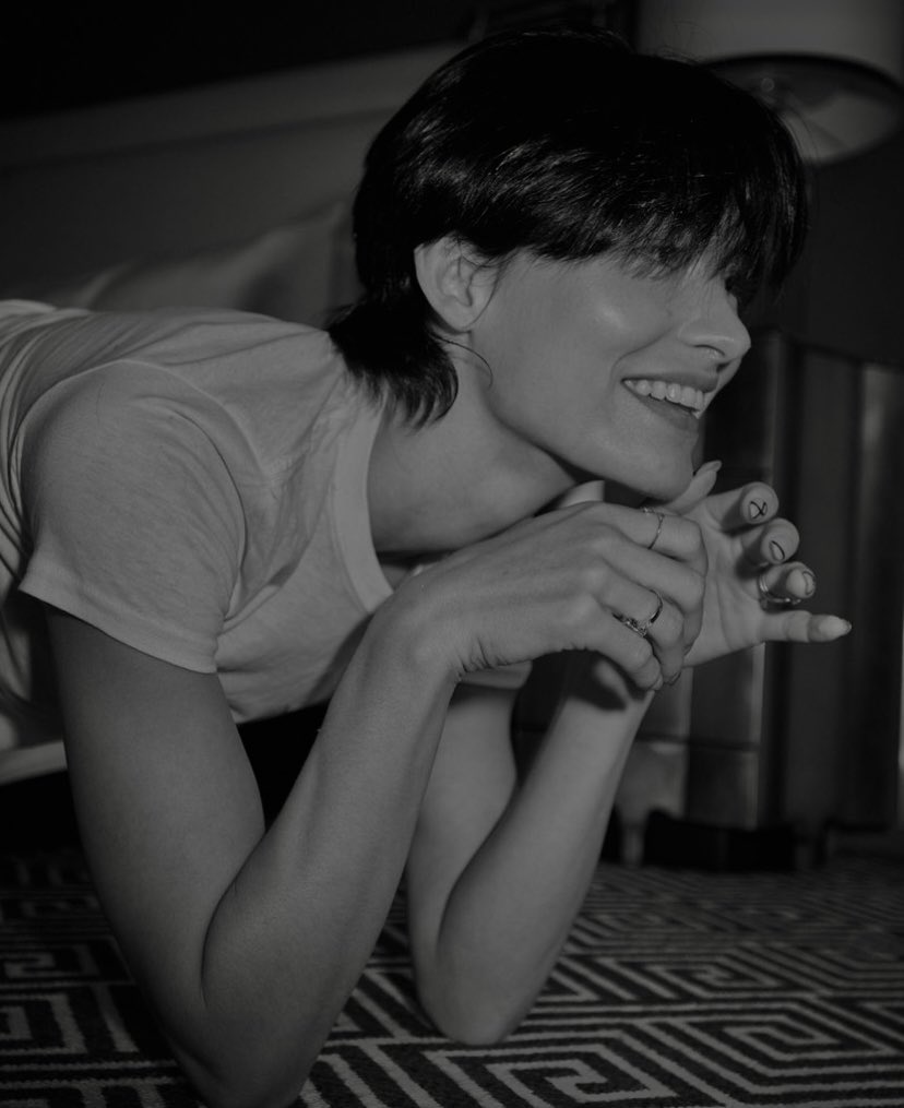 ⠀ 

            —— 𝐰𝐨𝐫𝐤 𝐬𝐨𝐧𝐠. 
            lay me gently in the cold dark
            earth  ;  no grave can hold my 
            body down, i'll crawl home to 
            𝒉𝒆𝒓.    ( ﹫𝘭𝘺𝘥𝘪𝘢𝘴𝘵𝘳𝘢𝘶𝘴𝘴 𝘱𝘰𝘴𝘵𝘦𝘥  ) 

⠀