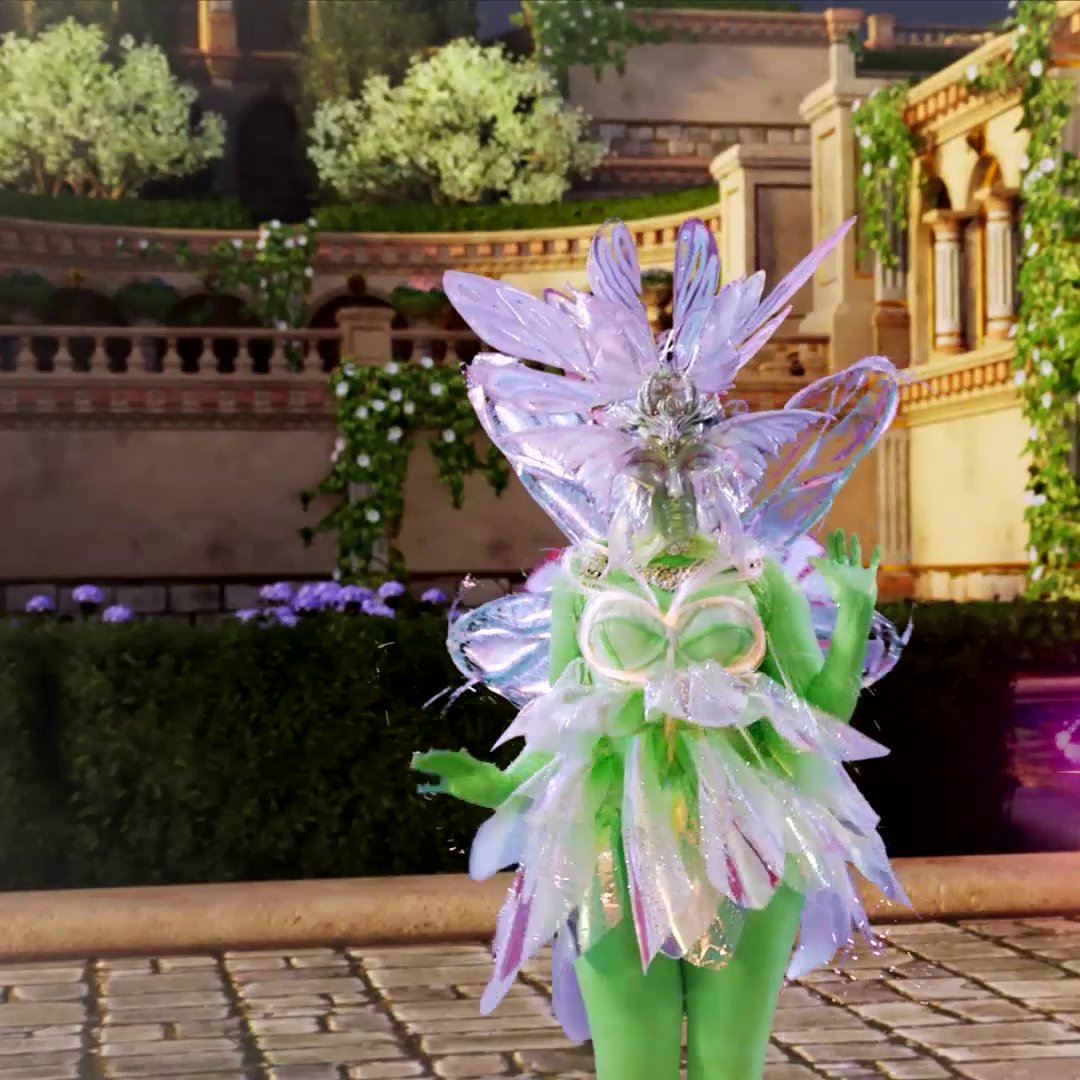 The Masked Singer on Twitter "A Christmas tree? 🎄 A rubber duck? 🐤 A photo of RobLowe? 📸 🤔 Who