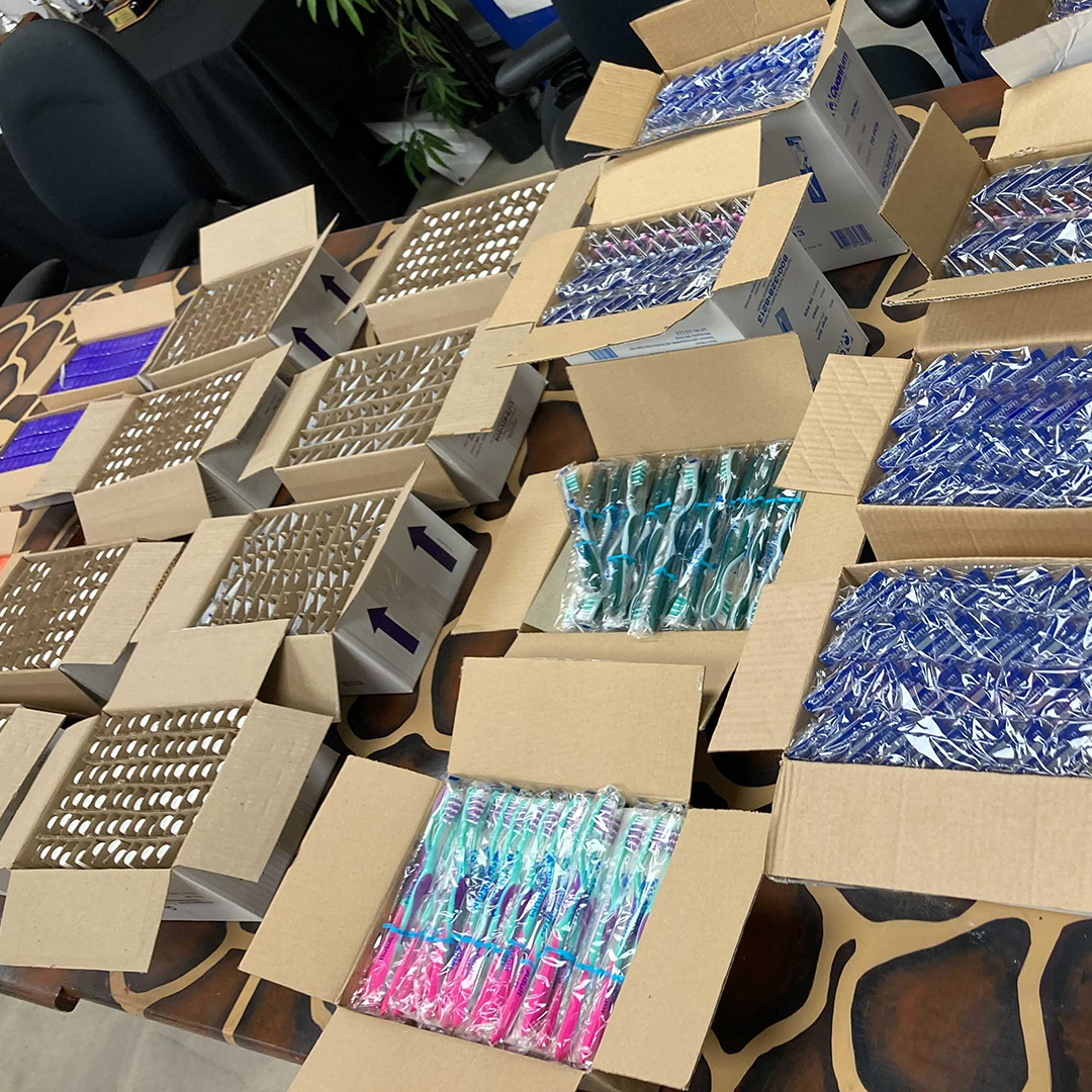 myprojectusa's tweet photo. Kudos to Ramy El-Assal, MY Family Pantry Market Director &amp; MY Project USA Board Secretary, and his staff, who distributed 600 dental bags as part of our yearly Deah Barakat Dental Drive. Thank you to all who donated! #MYCommunityisMyPriority #MYProjectUSA #DeahBarakat https://t.co/GriRboL7IS