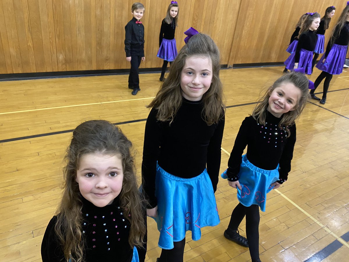 DDValentineEE's tweet photo. St. Patrick’s Day in a K-2 building is amazing! #BestDayEver https://t.co/tfnTy9bro2