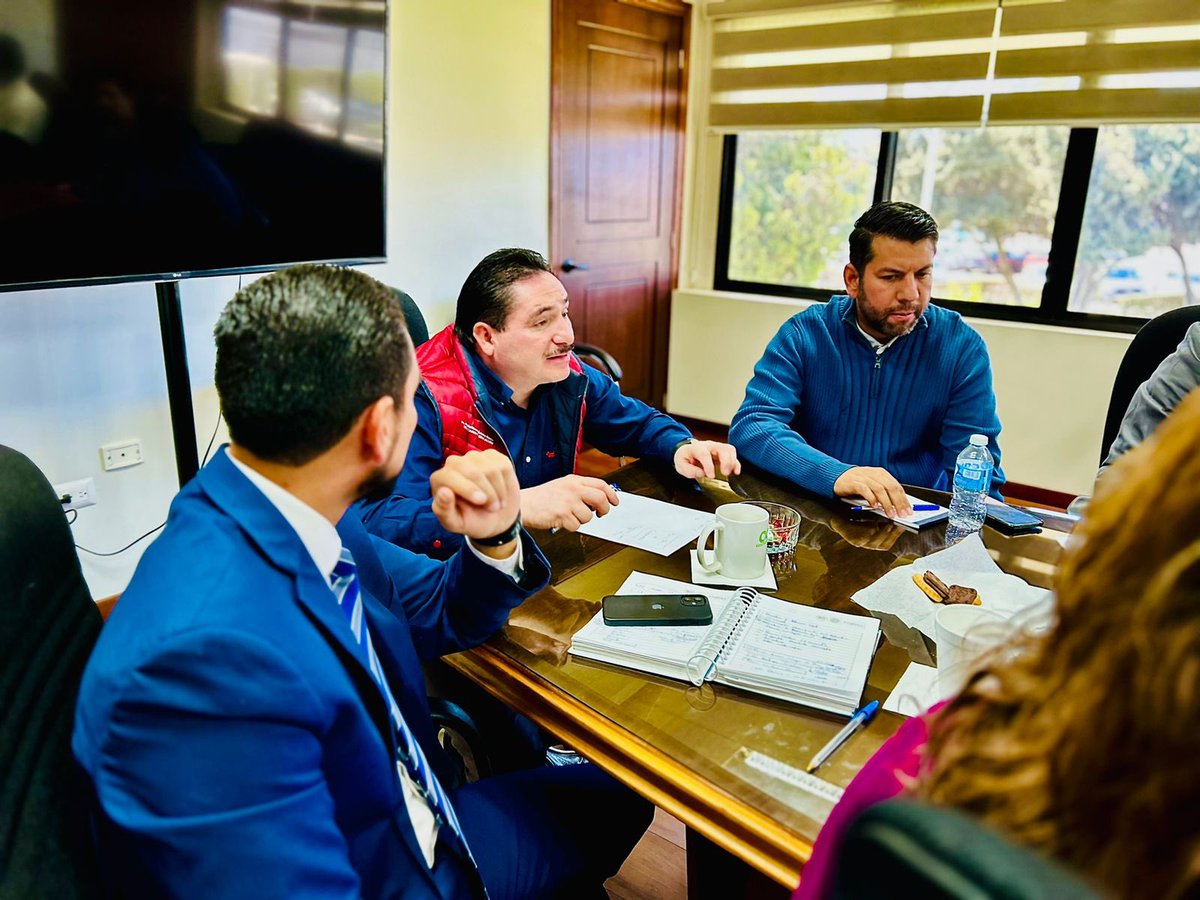 guillermoadamec's tweet image. Me reuní con mi equipo para afinar detalles del Proyecto Educativo que presentará el gobernador @EVillegasV, en el marco del Plan Estatal de Desarrollo 2023-2028.
 
🥇👨‍🎓 Con la participación de todos, Durango estará en los primeros lugares de aprovechamiento académico en el país.