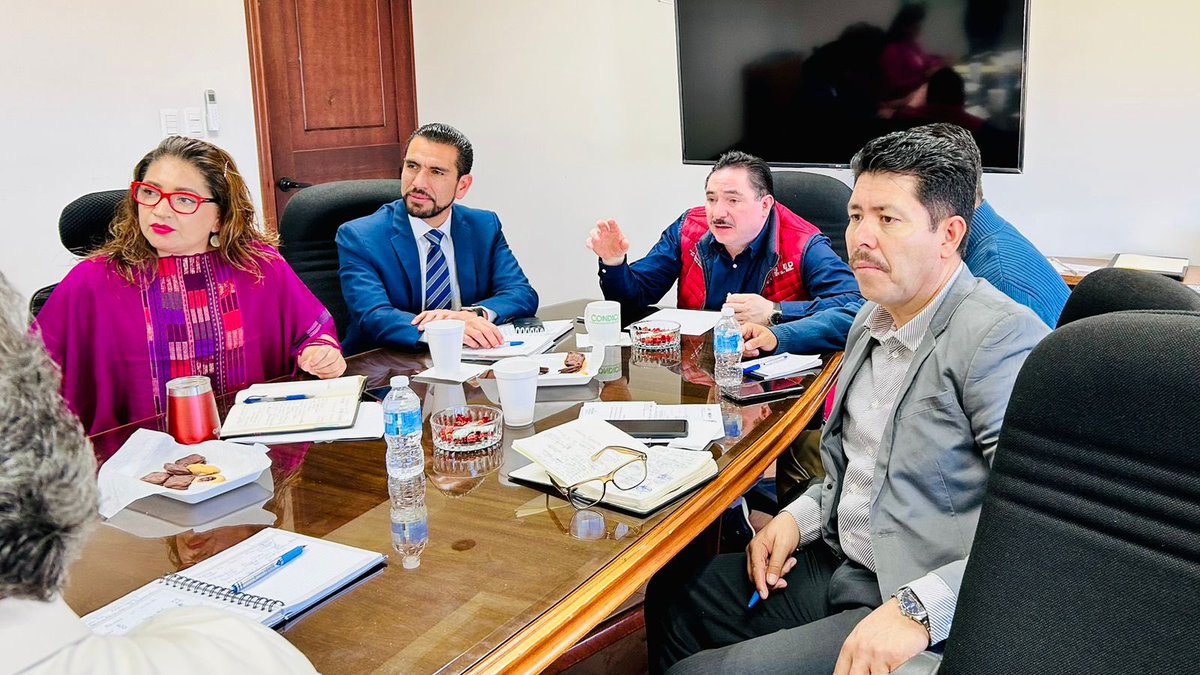 guillermoadamec's tweet image. Me reuní con mi equipo para afinar detalles del Proyecto Educativo que presentará el gobernador @EVillegasV, en el marco del Plan Estatal de Desarrollo 2023-2028.
 
🥇👨‍🎓 Con la participación de todos, Durango estará en los primeros lugares de aprovechamiento académico en el país.