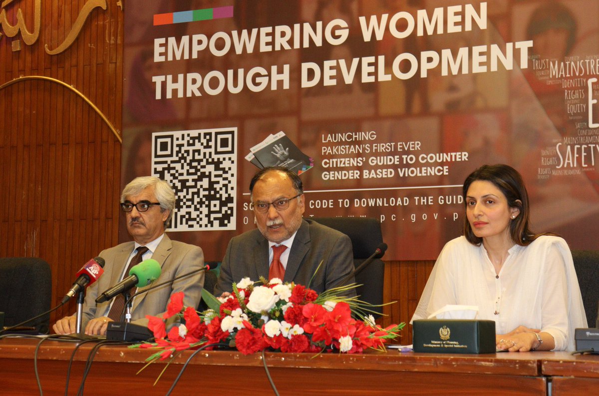 CGMediaPvt's tweet photo. Ministry of Planning has launched #CitizensGuide to Counter in response to the country's low conviction rate for GBV. One of the reasons for this is lack of awareness & knowledge among citizens regarding their rights and the steps they need to take.@betterpakistan https://t.co/rN6W73ERKQ