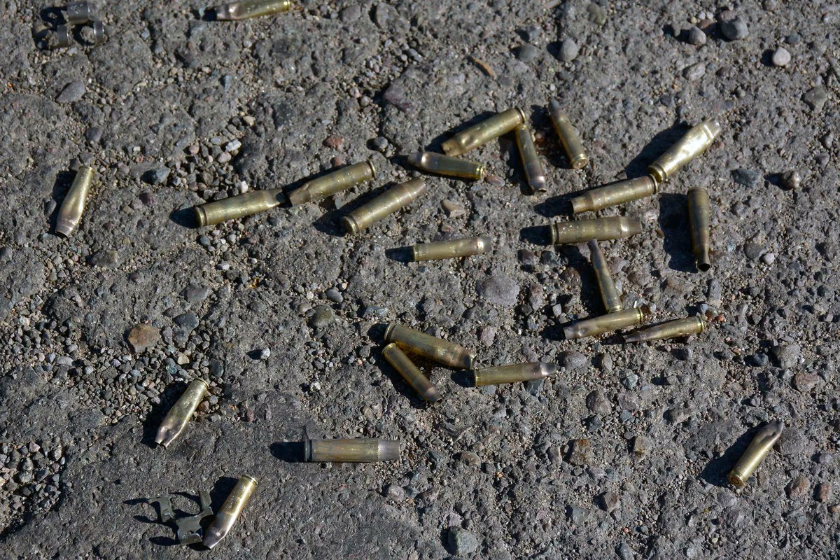 ReporteMayaMX's tweet photo. #CJNG y la #FamiliaMichoacana chocan en #Zitacuaro, hay dos muertos y 7 heridos
https://t.co/sExUjmwb4S
#ReporteMaya #Nacional #DelincuenciaOrganizada https://t.co/bj8vyGSgjo