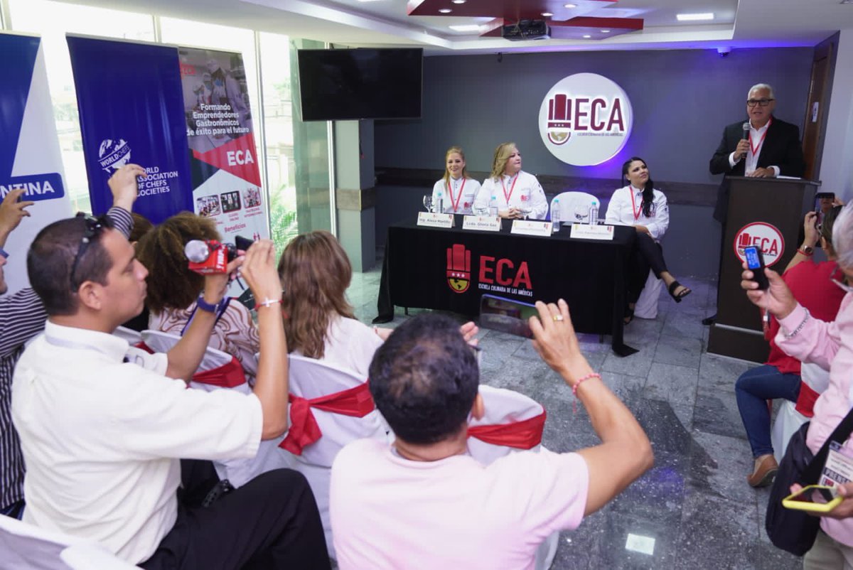 Nuestro director ejecutivo <a href="/JCDGM/">Juan Carlos Díaz Granados</a> asistió a la conferencia internacional actitudes, destrezas y herramientas digitales para el éxito, impartida por el digital coach <a href="/VicentePimienta/">Vicente Pimienta</a> en <a href="/CulinariaAmeri/">Escuela Culinaria de las Américas</a>.