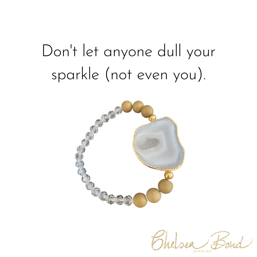 ChelseaBondGirl's tweet photo. ✨ Life's too short to not shimmer, shine, &amp; #sparkle your way through it ✨

Featuring the #CaboDelSol Bracelet ⤵️
https://t.co/poi7kg0ZhH https://t.co/30lh220pjC