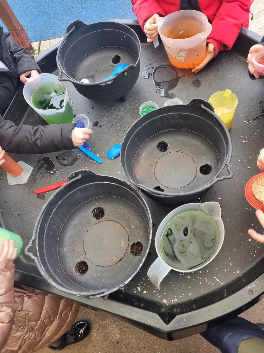 Gedneychurchend's tweet image. Super science week in EYFS! The children have loved exploring different science experiments! Our favourite was definitely the skittle experiment! #EYFSscience @SpaldingPriAcad
@InfinityAcad