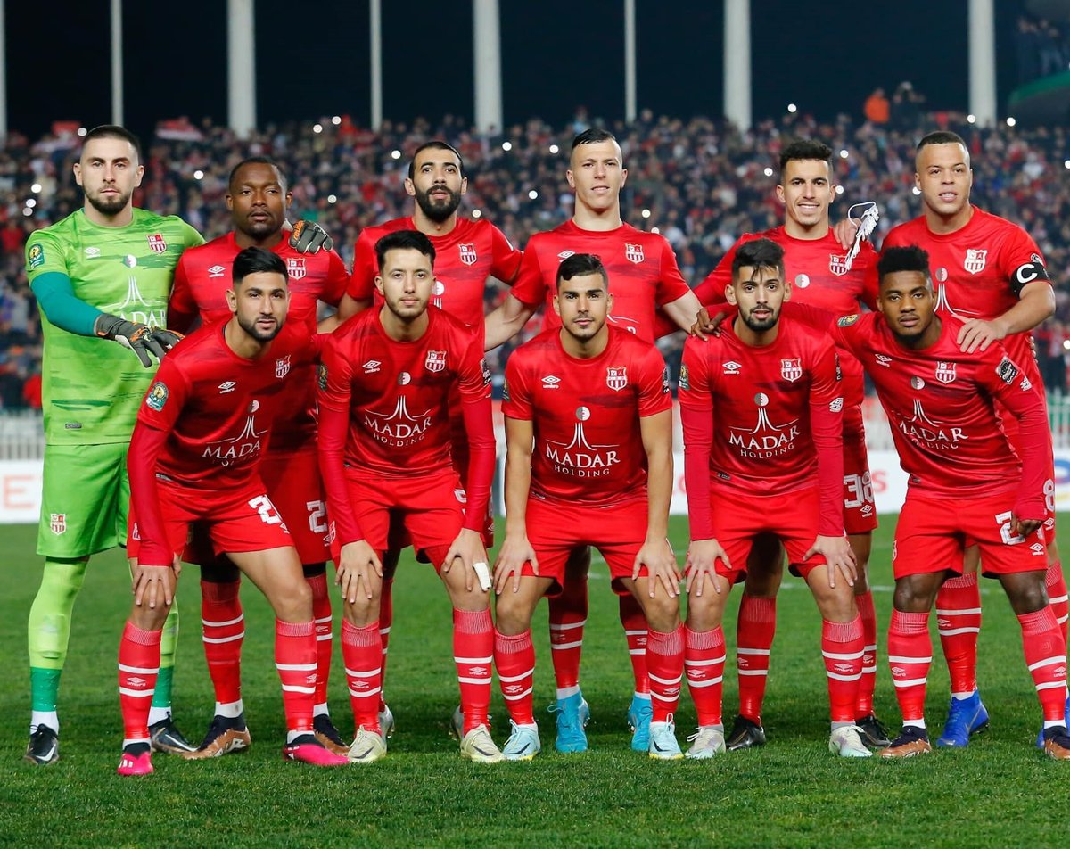 NounaAlger15's tweet photo. مبرووووك لشباب بلوزداد الجزائري الفوز على الزمالك المصري بنتيجة 2-0 في اطار الجولة الخامسة لدور المجموعات من دوري أبطال اف��يقيا والتأهل مبكرا للدور القادم ❤🤍❤🤍 💪🇩🇿 https://t.co/WjBVyv92kU