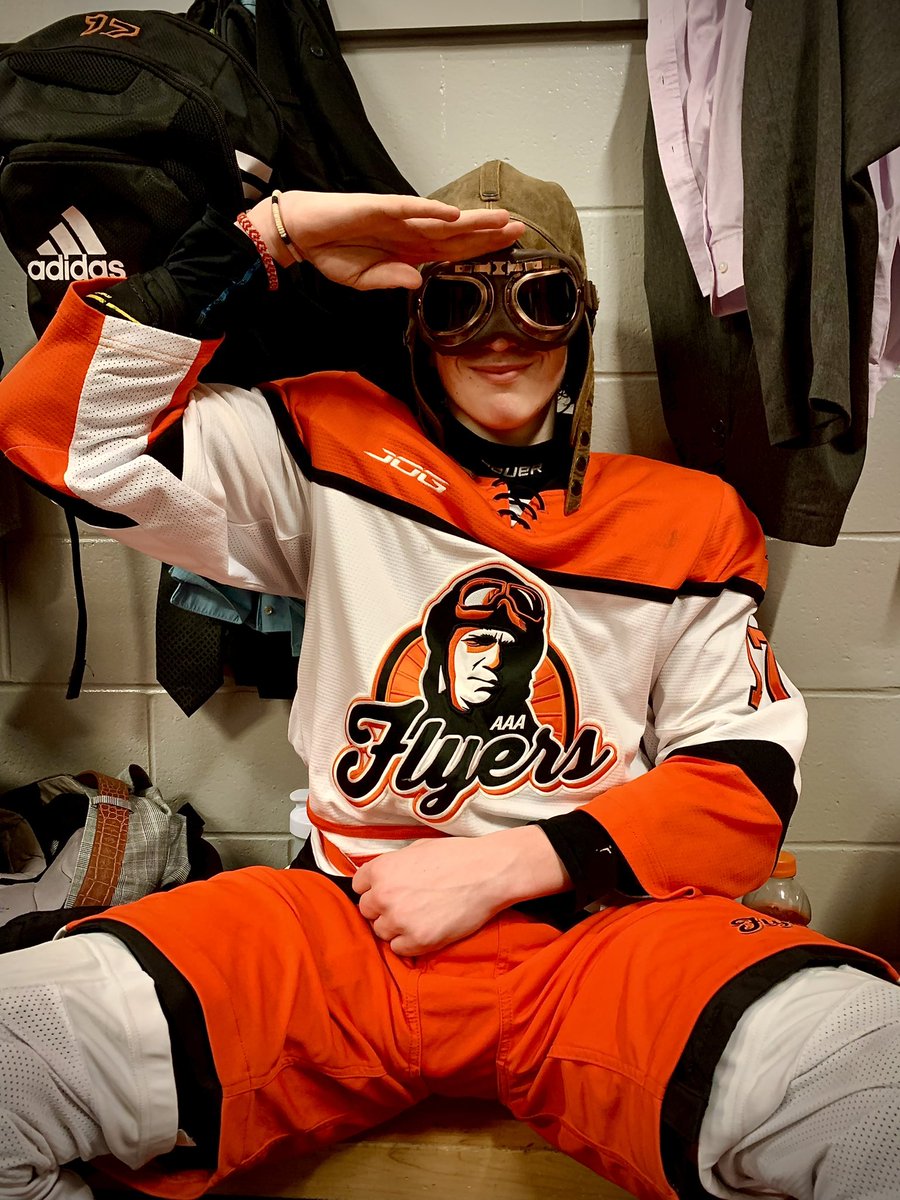 DieppeFlyers's tweet photo. Flyers make it 3-0 so far at the Provincials with a 5-1 win over the Northern Moose - Player of the Game is #17 Liam Bishop, Flyers back in action tomorrow morning at 9am at UniPlex against Fredericton in our final round-robin game https://t.co/IdfPnDlwvY
