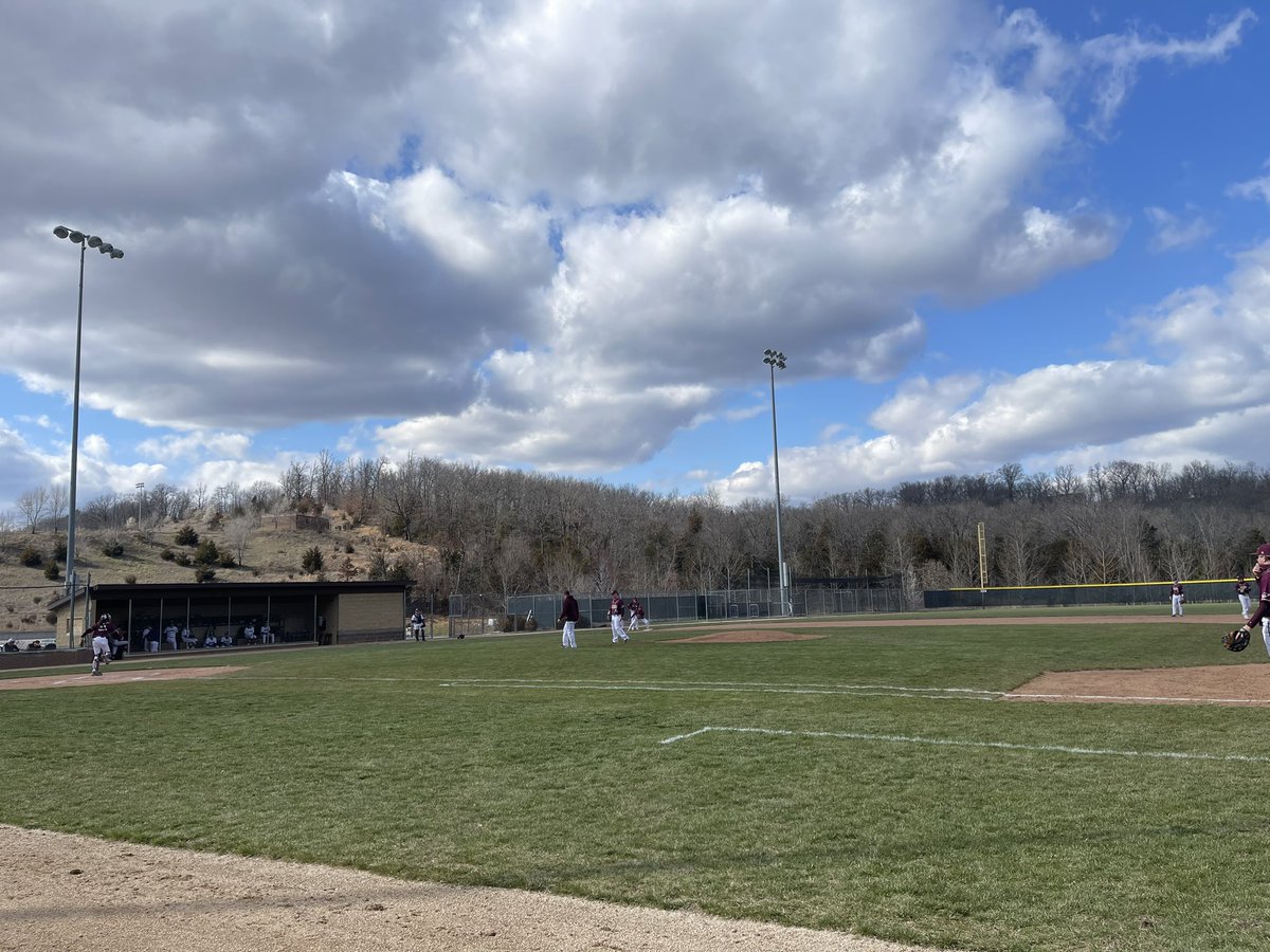 lukeoftheozarks's tweet image. Season opener ⚾️ 
Camdenton vs Eldon #mopreps 
📺 KRMS.tv @guywehman
