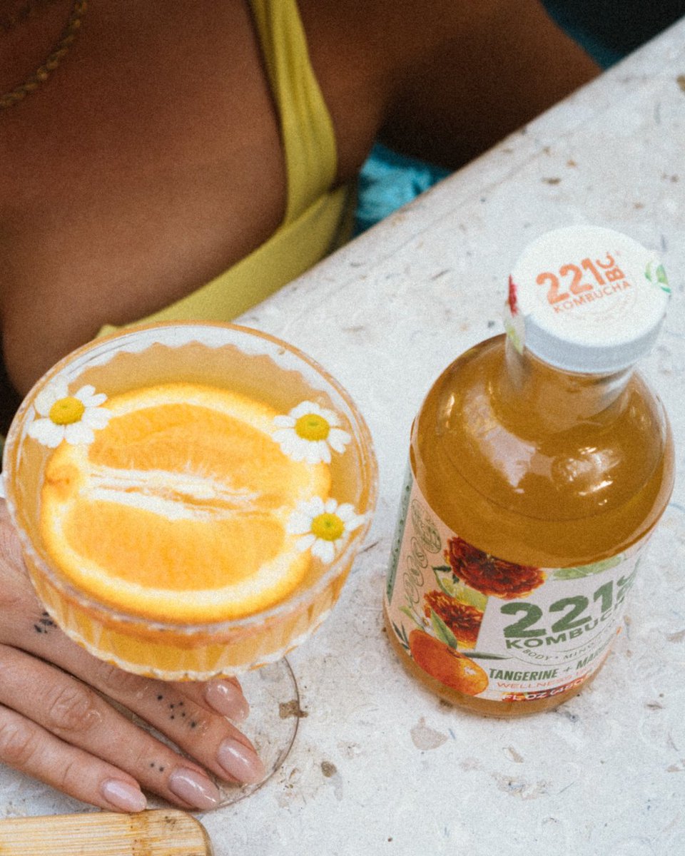 kombucha221bc's tweet photo. weekend mood 🍊🌼

#kombucha #kombucha221bc #weekendmood #florida #sarasota #womenowned https://t.co/gR9ELAlbtj