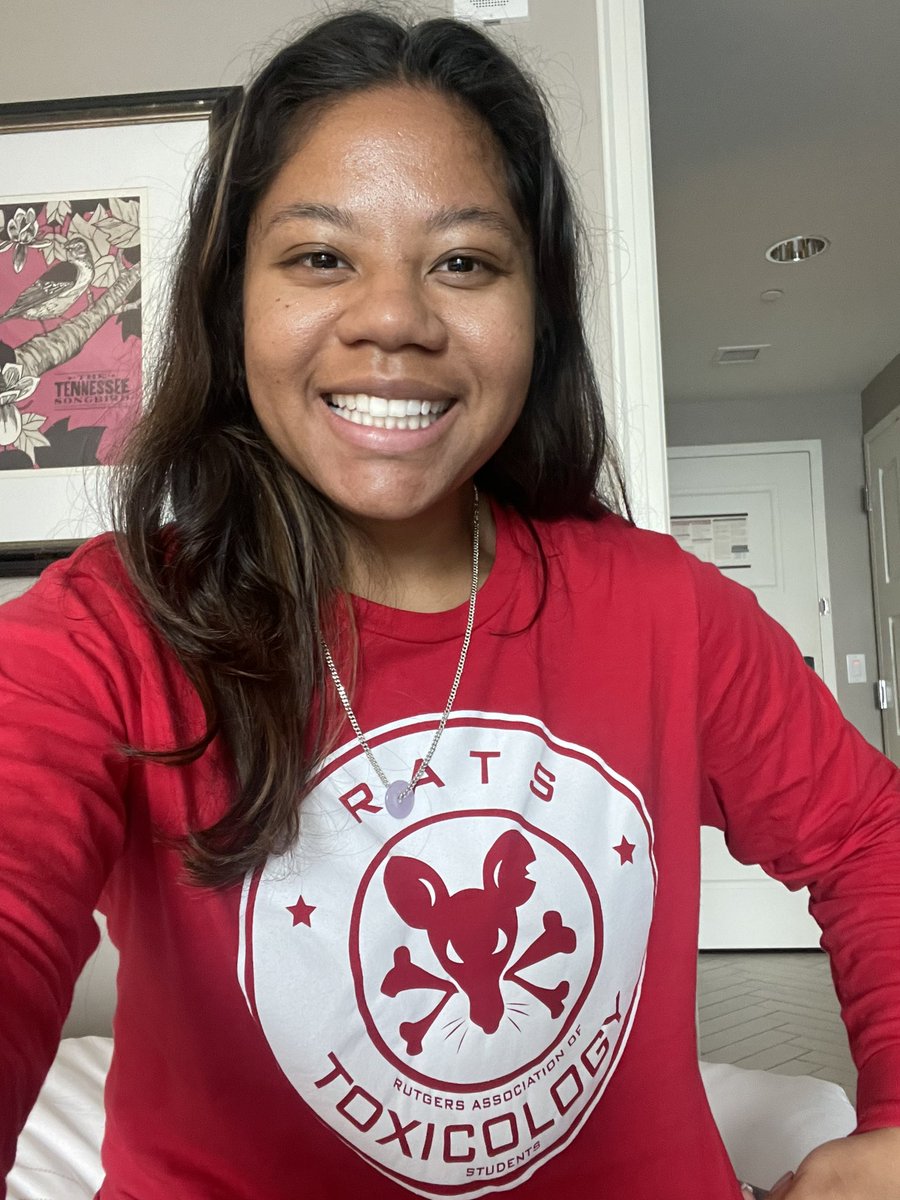 GraceGuoLab's tweet photo. @chynataylor_ touched down in Nashville today repping Rutgers Tox ahead of #SOT2023 👩🏽‍🔬 Our research group can’t wait to see all of our toxicology friends at the meeting!!! #rutgerstox https://t.co/AGN2xuYhF9