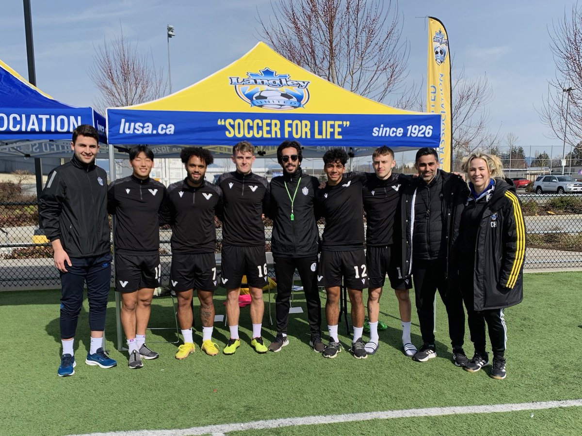 vanfootballclub's tweet photo. A great day at Willoughby with our close friends @langley_united. A special thanks to Chelsey Hannesson and Mark Parker, as well as Marcel Horn and President Mike Thomson for inviting us!

Look forward to seeing you all out in force for our friendly tomorrow vs Valour FC 👊🦅 https://t.co/svd9tqN6CW
