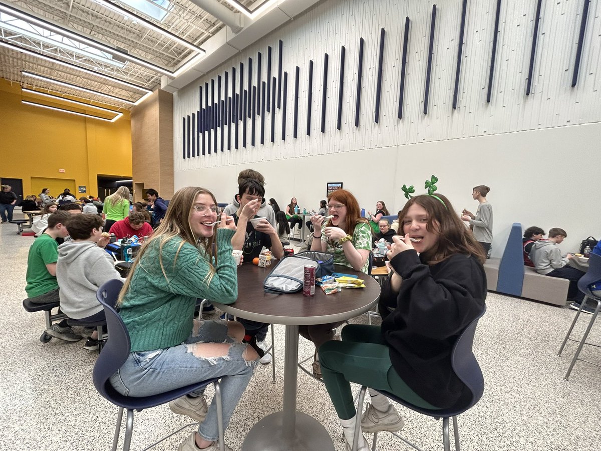 WoodhallPhysEd's tweet photo. MFMS celebrated 3rd Quarter with an ice cream social during lunch! We have a lot of awesome students who got a bowl of Krekel’s custard for all their hard work! Big THANKS to Chad Krekel and his new Forsyth store for donating ALL of the reward! #mtfproud https://t.co/KipZbBJTzE