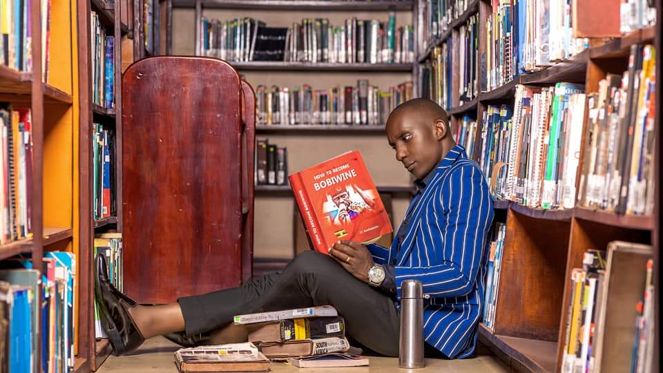 bakulumpagijack's tweet photo. I was a simple ghetto yuuti with desires and fantasies, Era sapowa like I want you to do ,coz in the ghetto every one is a super star, abaremerako bebo abamalako ababiroberamu bebasiranirayo enguudo kwetwayitanga nga tutambuza bigere Kati zezimu kwetuvugira
Mukama wamaanyi 
H.b.d https://t.co/KtPwPv978C
