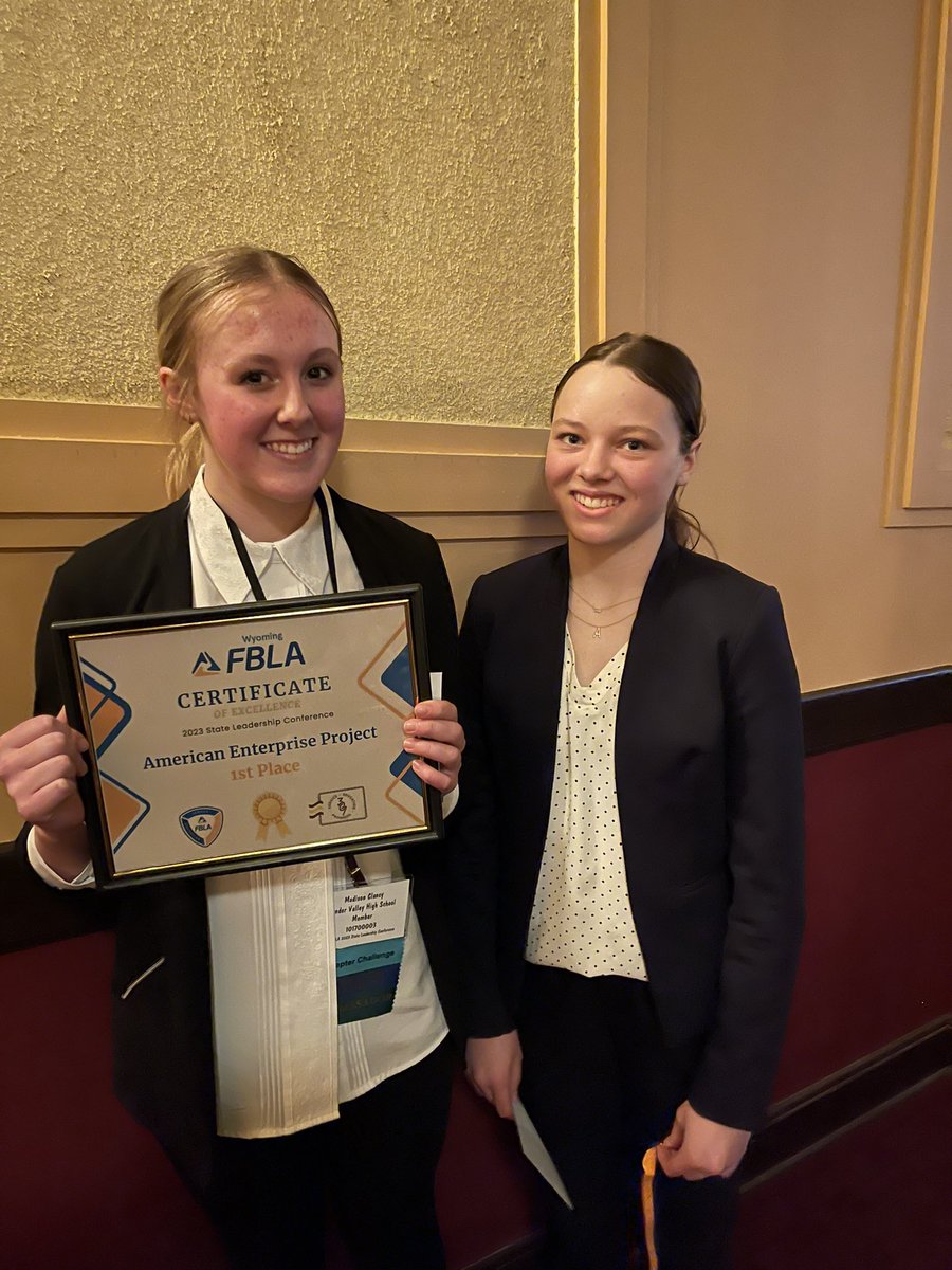 LVHS FBLA Club tweet media