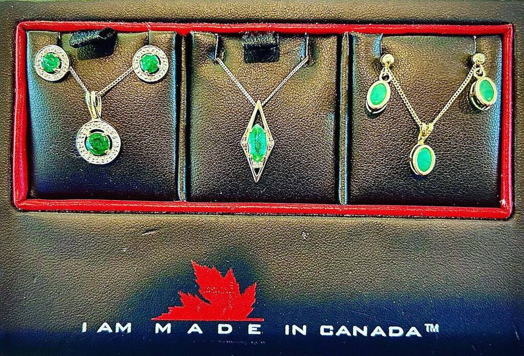 Happy St Patrick’s Day ☘️ if you want to celebrate in style check out some of our emerald pieces 💚💚💚 #happystpatricksday #goldntimejewellery #emeraldjewellery #goldntimeforalifetime instagr.am/p/Cp50ILkvb6o/