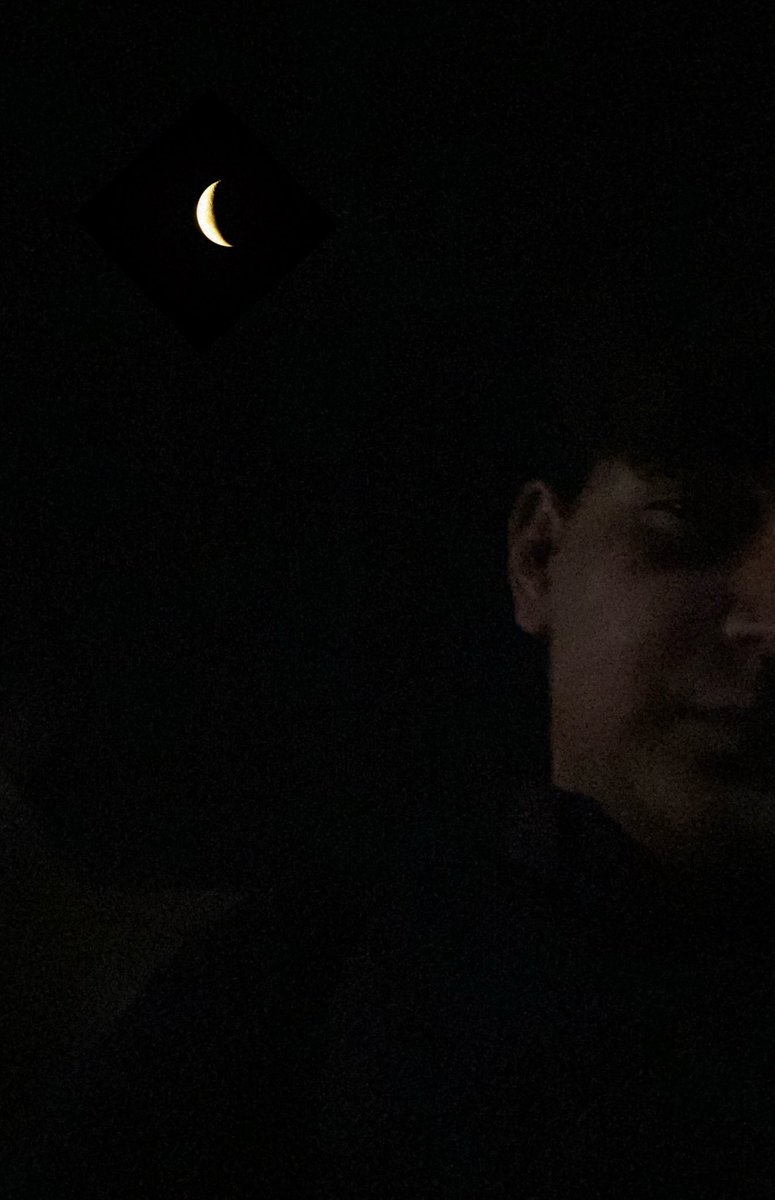 6wrxx's tweet photo. 🌙 https://t.co/hqiOZs47Xy