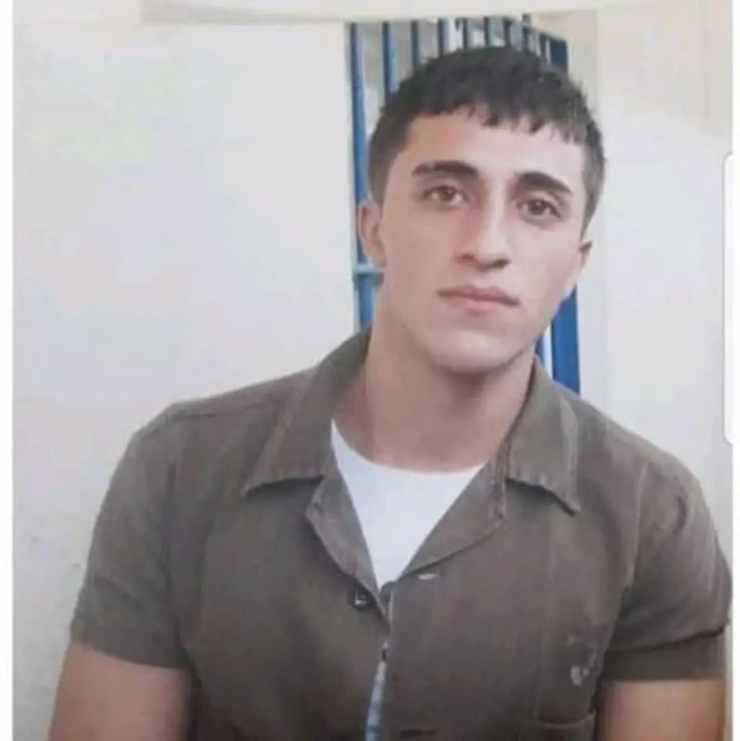 “Kiss and hug your mother goodbye. You may never see her again.” The occupation intelligence told him before arresting him. ⭕ Captive Ali Yassin Shamlawi who was detained at age 15, enters his eleventh year in the occupation prisons. He was sentenced to 15 years in prison.