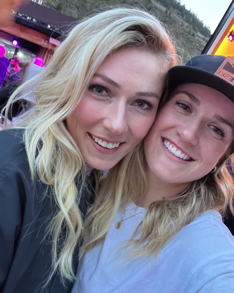 MikaelaShiffrin's tweet photo. .@grandvalira: you’ve been amazing so far! 🌞🌞🌞 Thank you SO much for the incredible hospitality…you guys are really going above and beyond. Slalom tomorrow, catch me (bib 2) and my super fast teammate @PaulaMoltzan (bib 6) ⬇️ (cont. below)

#stifelusalpineteam https://t.co/VkFwTz0FDw