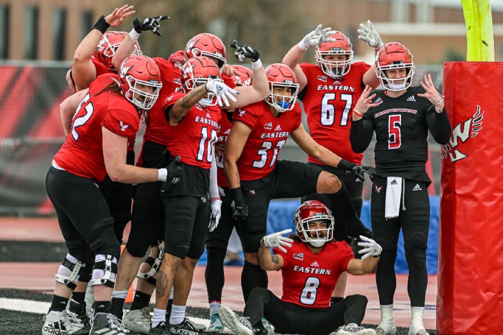 MalikDotson6's tweet photo. After a great talk with @CoachBestEWU and @CoachChapin I am blessed to receive an offer to play at Eastern Washington University🦅 https://t.co/TfX3H5pWVf