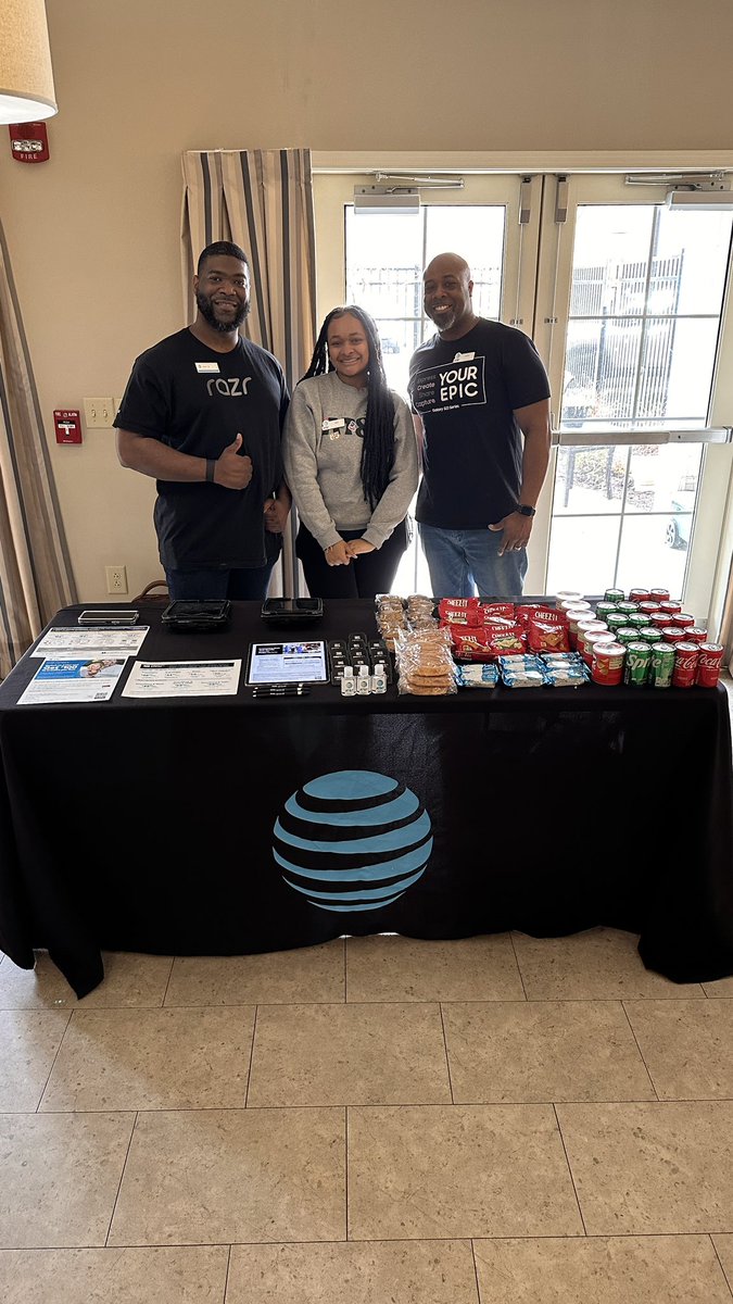 Protel's Suffolk Bridge Rd is out here with me at a retirement community sharing all the AT&amp;T benefits on this St. Patrick's Day! 
Thanks Lenny, Sweet Tea, and Jada for helping make this happen! 
#FirstNetFirst #LifeAtAtt #DawgPound 
<a href="/RVAMinnix/">RVAMinnix</a> <a href="/404girl/">Betsy Francis</a>