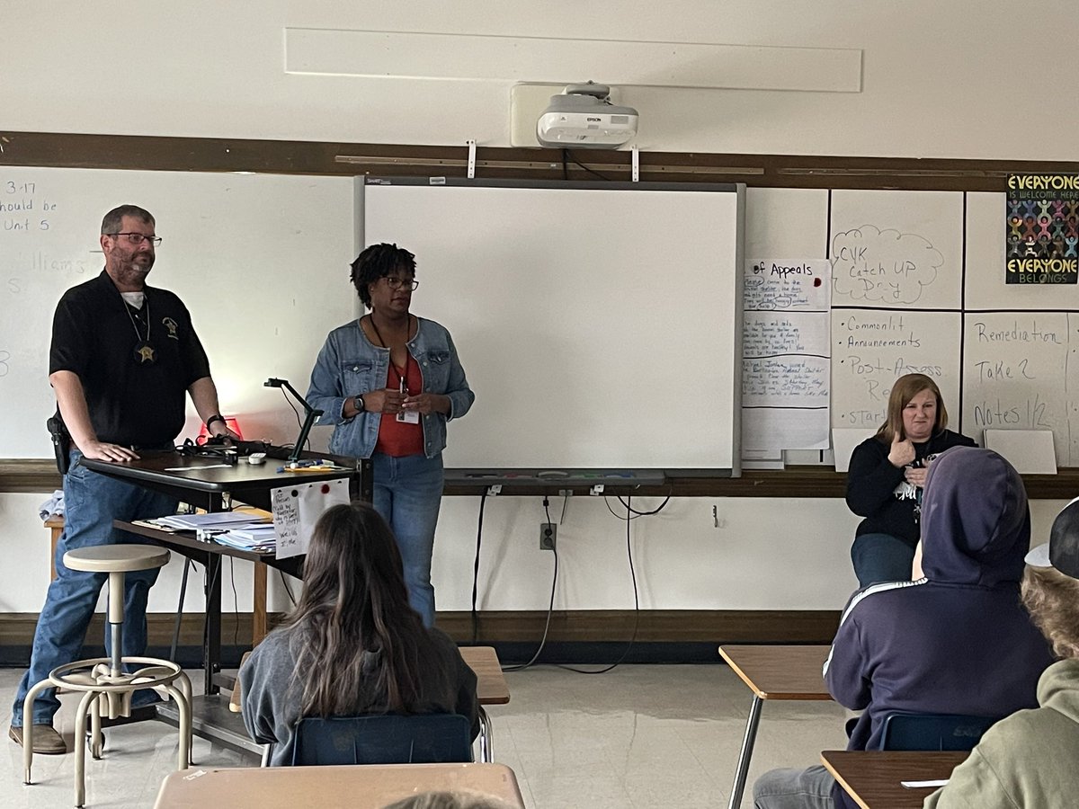 mmhwfu's tweet photo. Thanks to representatives from the Alamance County Sheriff’s Office and RHA for speaking to Mrs. Shaw’s class today!  Career Fridays are our favorites! #absscte #wwhs https://t.co/RXocSRs1Fj