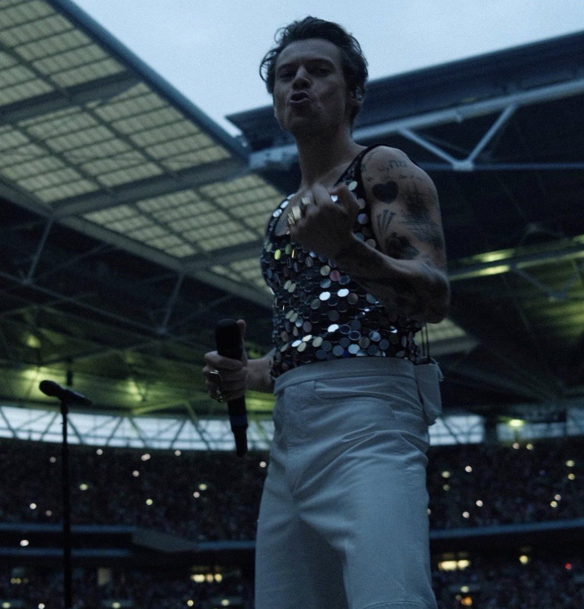 7Osloveontour's tweet photo. ‘you can’t hear a picture’ 
the picture: https://t.co/fpcGiXVOpS