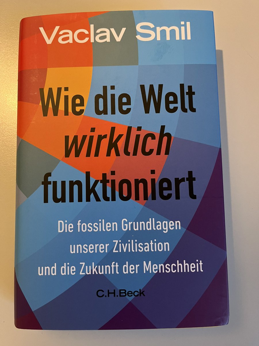 Seit gestern auf dem Buchmarkt. Einer der weltweit führenden Energie-Experten, Vaclav Smil, erklärt uns anschaulich die Grundlagen unserer modernen Gesellschaft und konfrontiert aktuelle Politikziele mit der Realität. Pflichtlektüre für alle Entscheider.