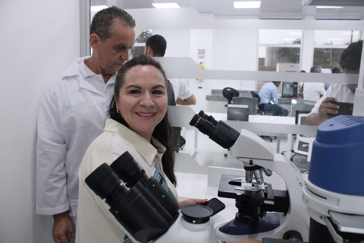 SENAenBolivar's tweet photo. A la apertura del Centro asistieron invitados especiales como @Ministerio_TIC, @SandramUrrutia, el director de Relaciones Corporativas de💚@SENAComunica Carlos Mayorga Prieto, directivos de @ECOPETROL_SA, el director de🙋🏼‍♂️@SENAenBolivar, @jaimetorradoc,👨🏻‍🏫instructores y aprendices. https://t.co/K3m6ye6PTY