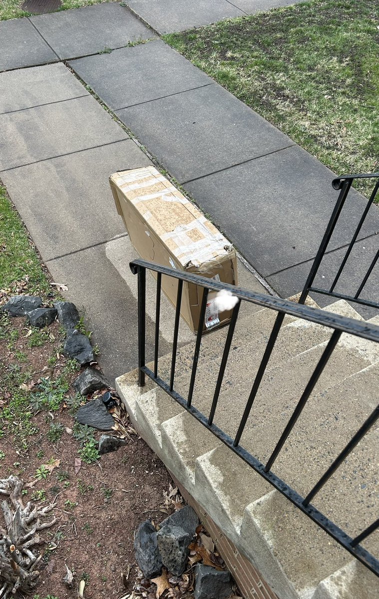 JUnfiltered's tweet photo. @Wayfair @FedExHelp I mean, usually when I order a vanity and sink, I expect it to be delivered to the bottom of my steps, left out in the rain, and opened. Doesn’t everyone? https://t.co/Ksmlhc1IC5