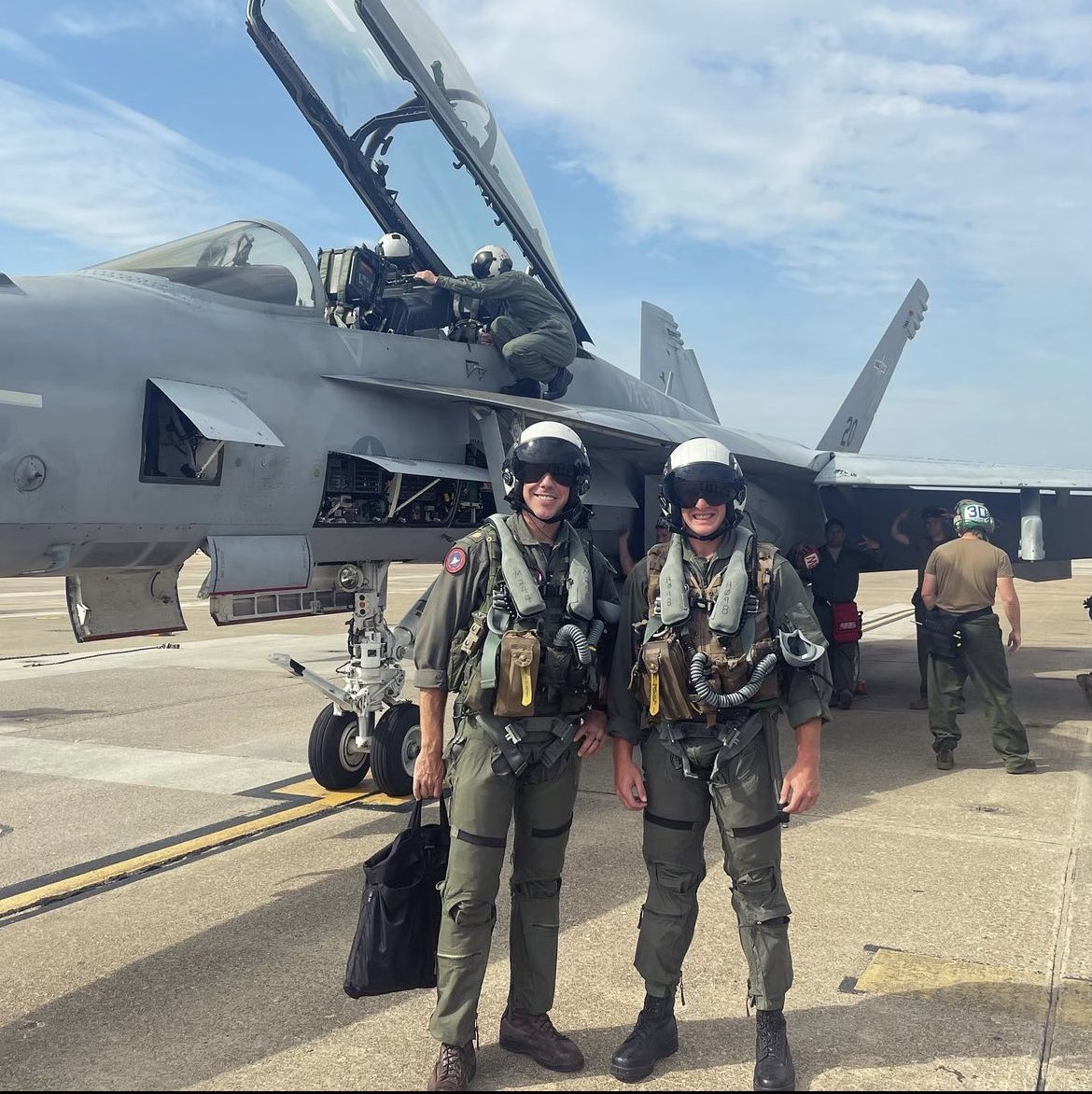 UofSCNROTC's tweet photo. Head over to our Instagram or Facebook page to check out this weeks Senior Spotlight, MIDN 1/C Martin! https://t.co/LgG1rO6Szb