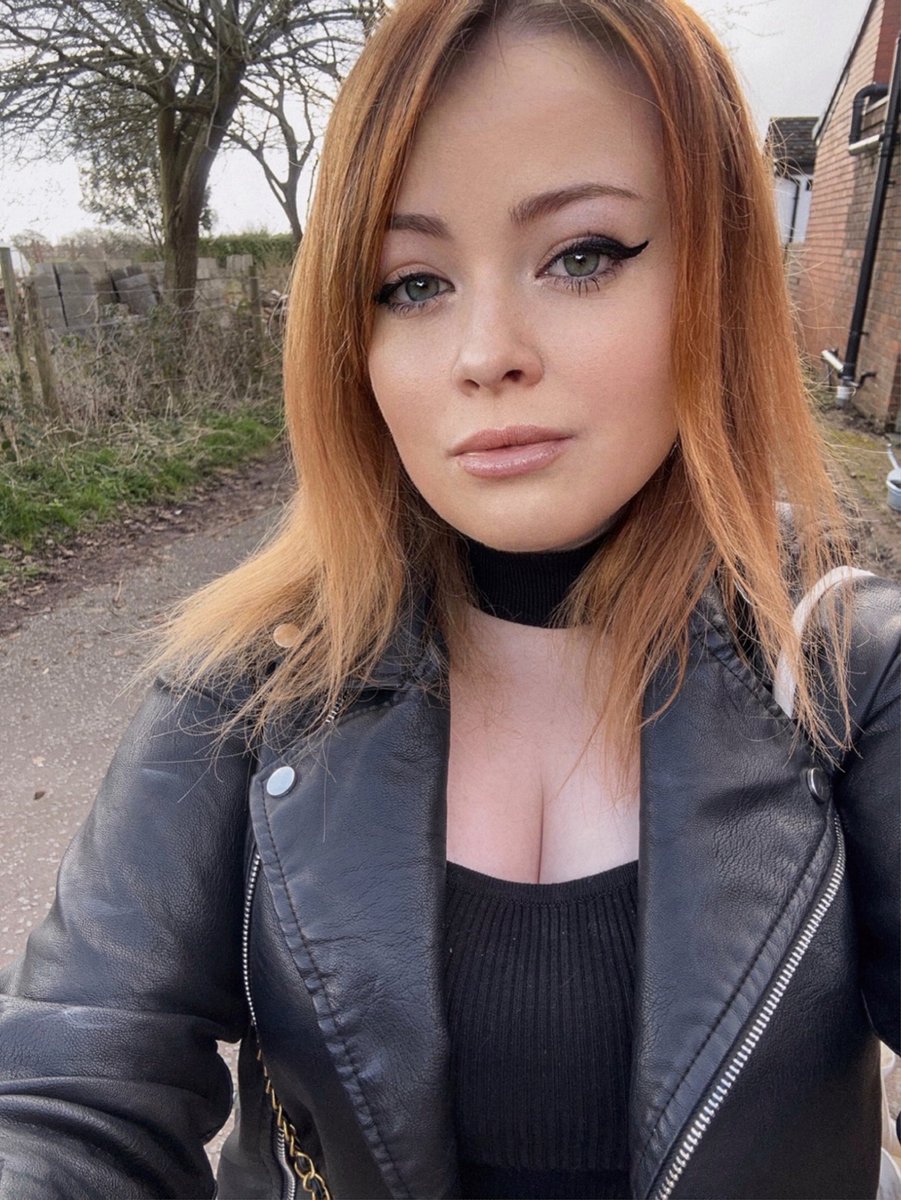 sarah 🕸♡ tweet media