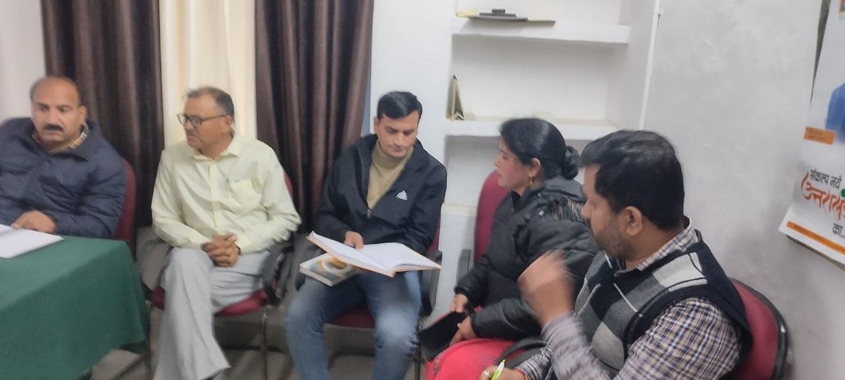 pandeyarchit23's tweet photo. Today field visit block Dhari and meeting with Devbhoomi CLF, ABDO. NRLM and block level REAP staff planning all over project activities. ( REAP ) Nainital @basava_ias @nitikakh22 @REAPNainital @REAPUttarakhand @CdoNainital https://t.co/UW9gPbX2iw