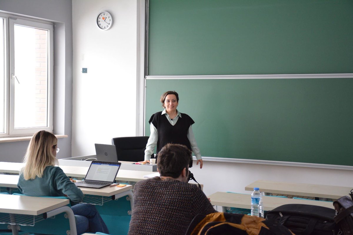 arsemakademi's tweet photo. Prof.Dr. Semra GÜNAY hocamız tarafından verilen TÜBİTAK 3005 Sosyal ve Beşeri Bilimlerde Yenilikçi Çözümler Araştırma Projeleri eğitimimizden kareler.

@murat_guven07 @SEMRAGNAYAKTA1 @Zekeriya_YILDRM @SelmanCileson 
#arsem #arsemakademi #tübitak #proje #anadoluüniversitesi https://t.co/wEJOYH5b3H