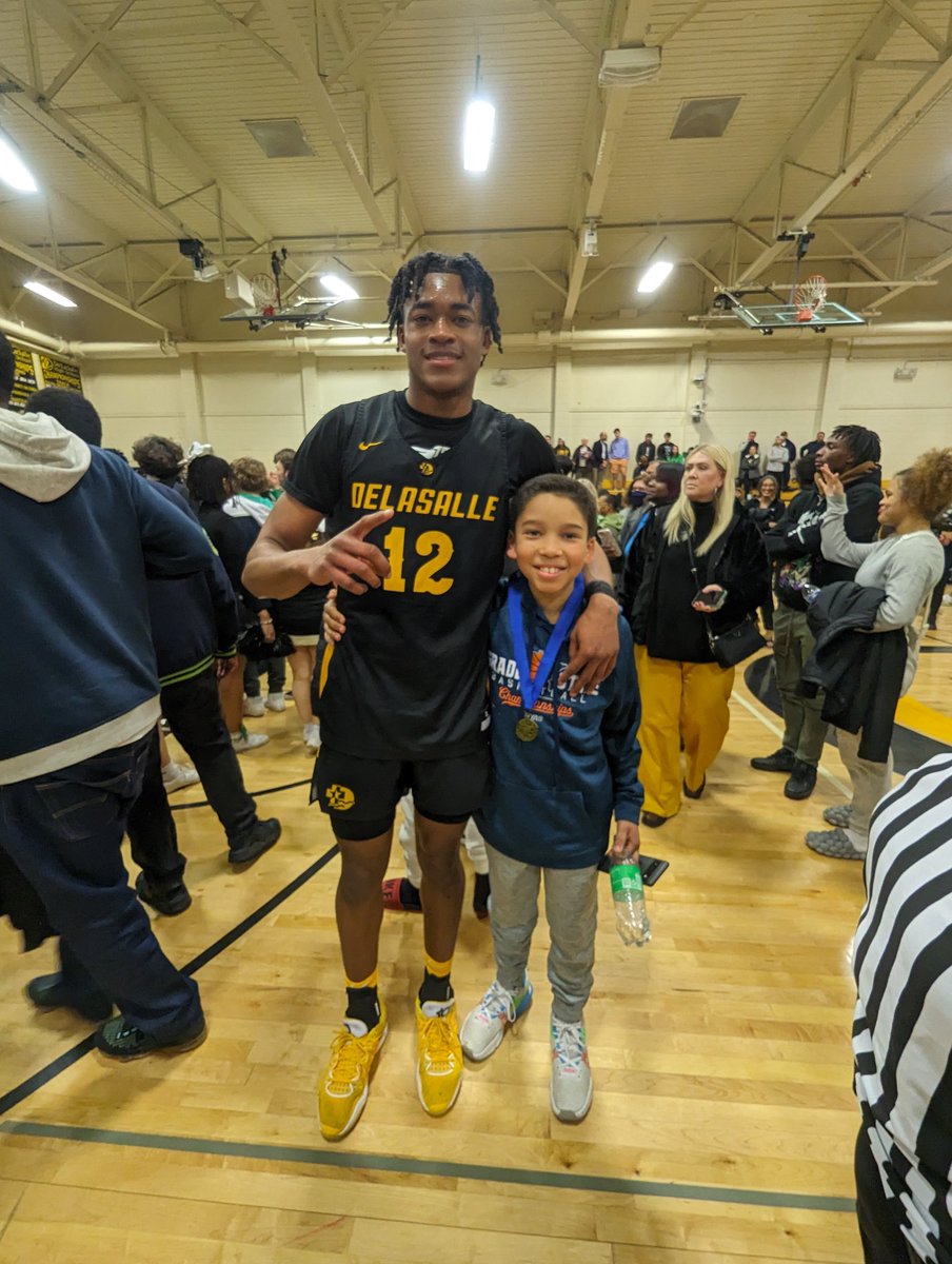 heyy_its_me_bri's tweet photo. Between letting JJ shoot around with the team, and remembering his name, @IsrealMoses_ made his night! We left and he said "Mom, Izzy knows my name!"... couldn't stop talking about it all! ❤️ https://t.co/FbHKIPM6Zf