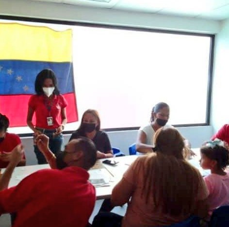 OAPLCIVSS's tweet photo. #17Mar | 🇻🇪 Brindamos atención a la Tropa con juego de lote, por un sano esparcimiento, fortaleciendo las relaciones laborales, #JuntosPorCadaLatido! #IVSS #OAIvss #BastaDeImposiciónImperial @MagaGutierrezV @NicolasMaduro @Somosivss https://t.co/hS0PqUoLLk