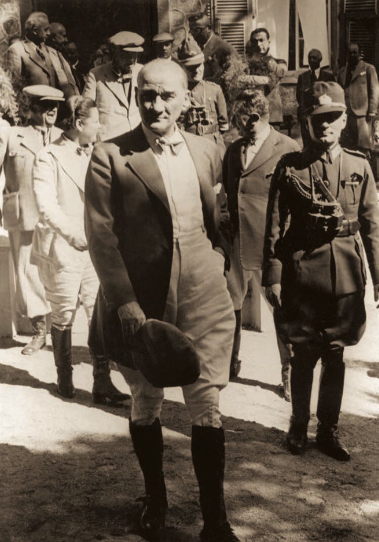 1937, Tekirdağ. Gazi Mustafa Kemal Atatürk, Çerkezköy’de.