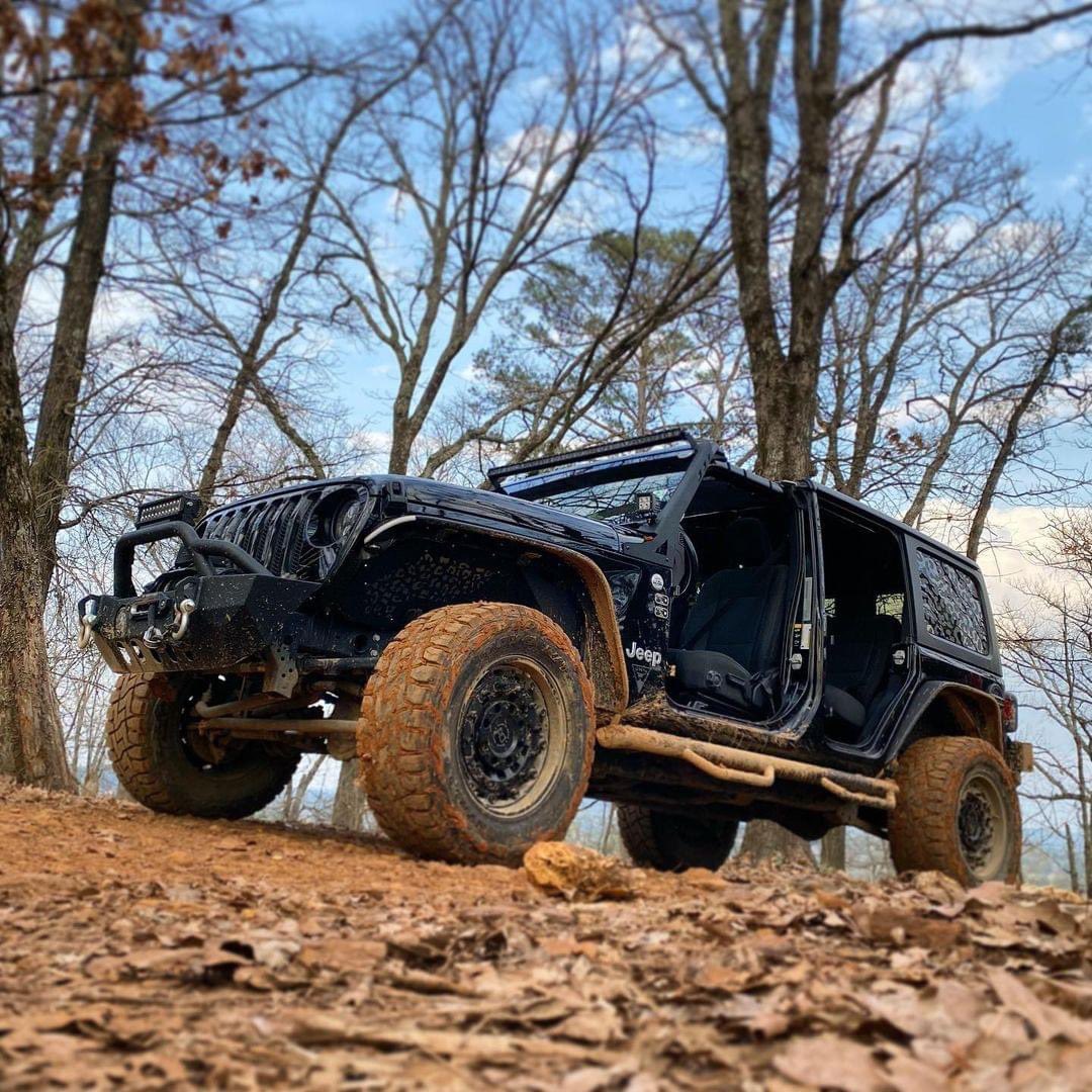 Caraggio_auto's tweet photo. It’s the weekend and adventure is out there. Jeep Up. #caraggio https://t.co/6XztymFgh8