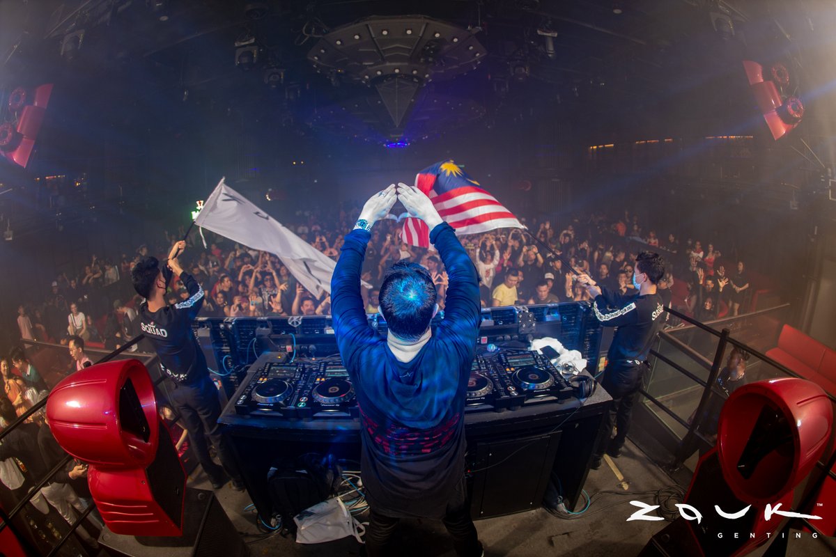totalvisiontal's tweet photo. ๐ฒ๐พ #Malaysia! Photos from @MarkusSchulz at #ZoukGenting! @RW_Genting #zouk #zoukclub #zoukgroup https://t.co/dhSLcTGuPT