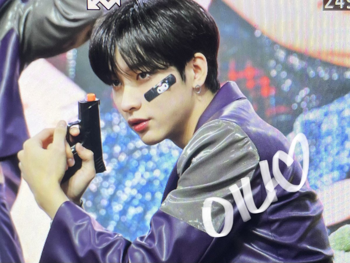ena_eena_'s tweet photo. 230317 #나인 pre https://t.co/o8g2ueNaVx