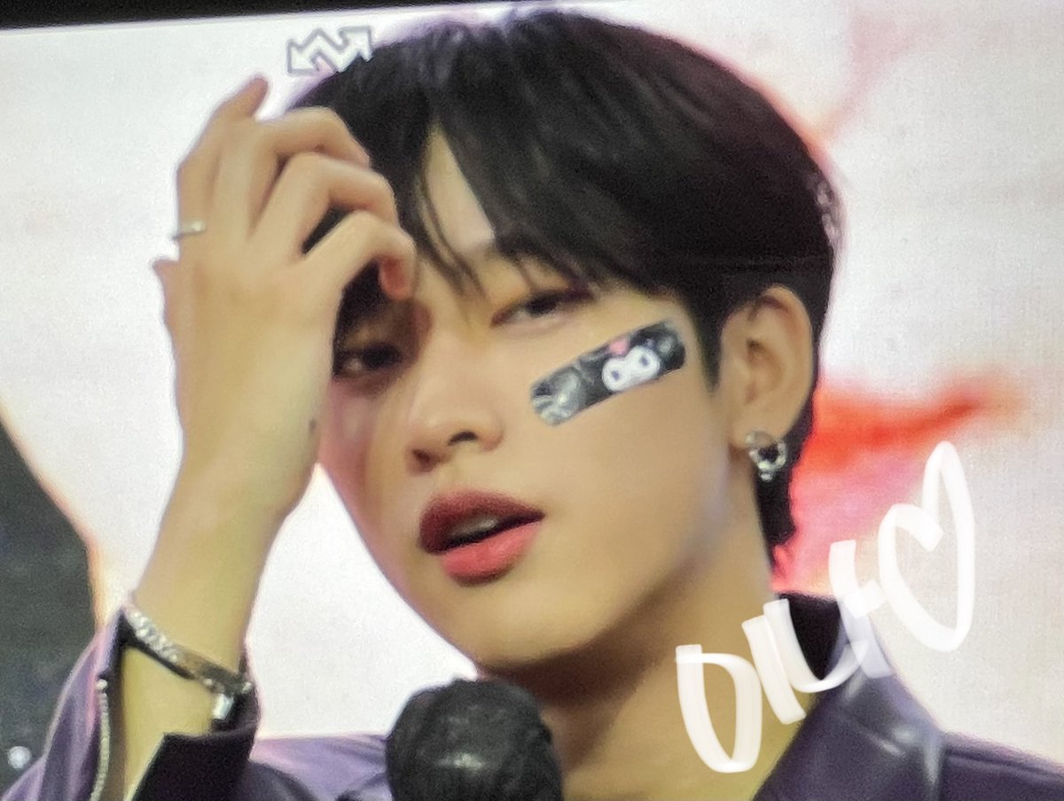 ena_eena_'s tweet photo. 230317 #나인 pre https://t.co/o8g2ueNaVx