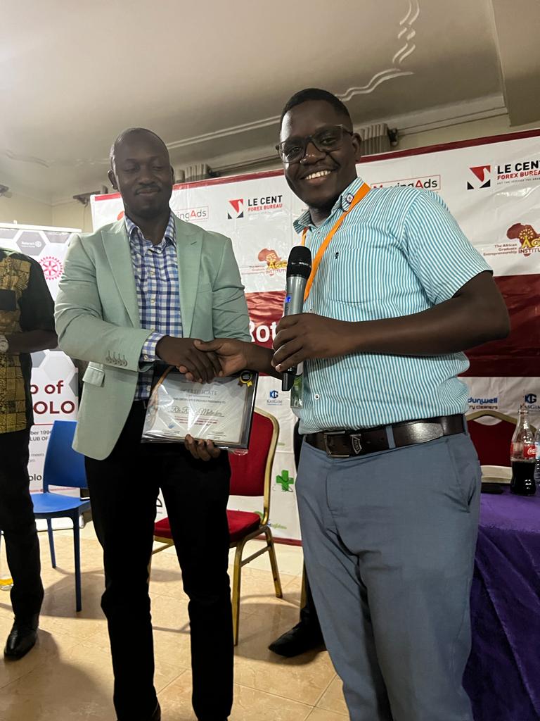 Destadia's tweet photo. Token of appreciation presented by PE @engpafra256 and AP Lorna from @RctKyambogoUniv to our great speakers Rotarians Charles and Ronnie.
We appreciated you so much for making time and be apart of the #RotaractWeek23 in our #DestadiaFridays https://t.co/gmkQXUV0hf