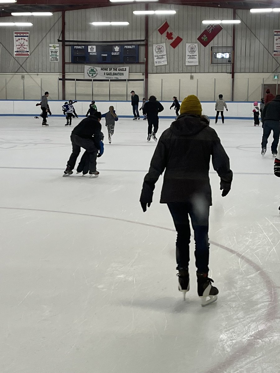 OronoArena's tweet photo. Lots of people took part in our last March Break skate here at the arena!  

Thank you @OronoAAA board for the ice!

Our last two Sunday public skates will be March 19th &amp; 26th. 

Just a reminder that Sunday public skating is $5 cash only. The canteen will be open &amp; takes debit. https://t.co/oaNXaR541b