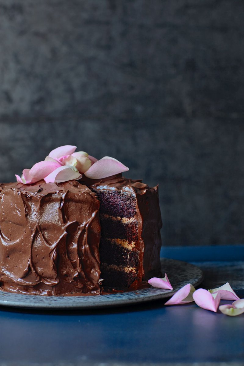 gbf_mag's tweet photo. Looking for a really special bake for Mother's Day? This gloriously gooey chocolate cake, infused with coffee and rose water, is our top pick for the weekend 🎂 https://t.co/CxgfWUmCmb https://t.co/bcaAMpoM8v
